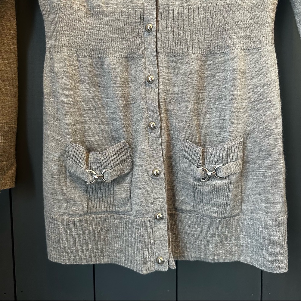 White House Black Market Cardigan Sz Small Gray 100% Merino Wool‎ Snap Front - Picture 8 of 12